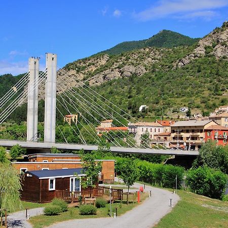 Отель Camping Lou Gourdan Пюже-Тенье Экстерьер фото